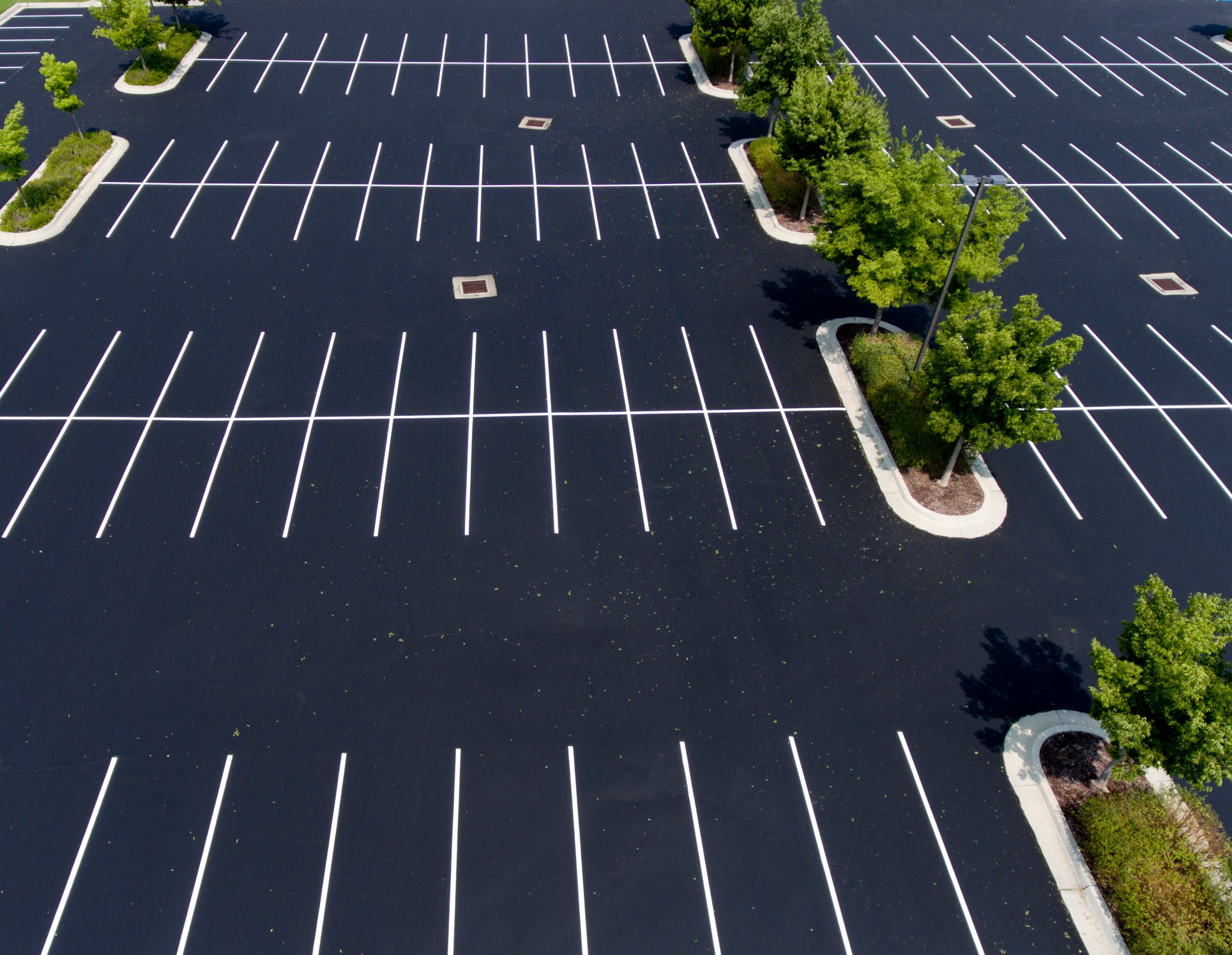 commercial asphalt services parking lot