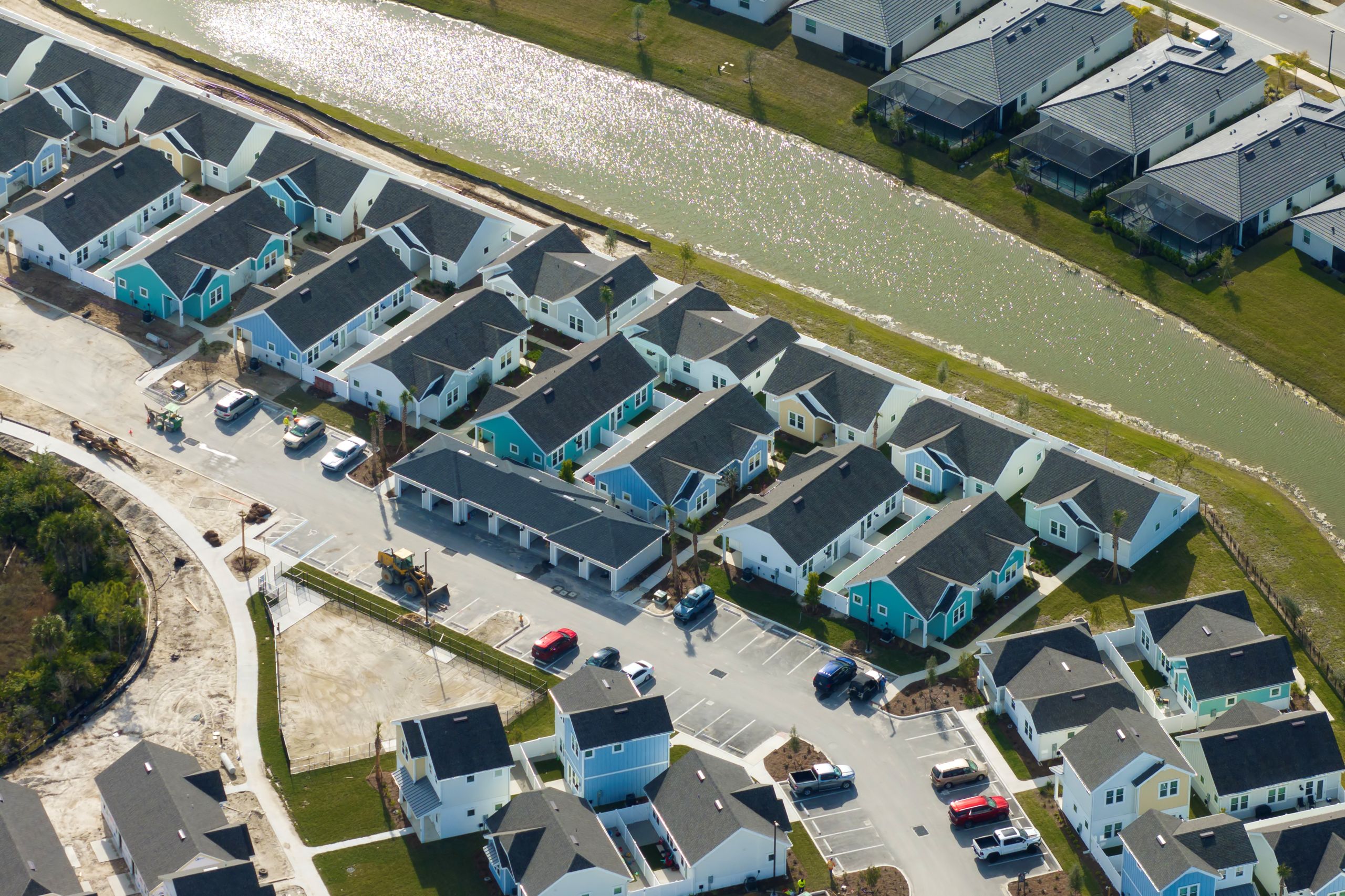 aerial-view-of-unfinished-wooden-frames-of-multi-family-homes-commercial-services