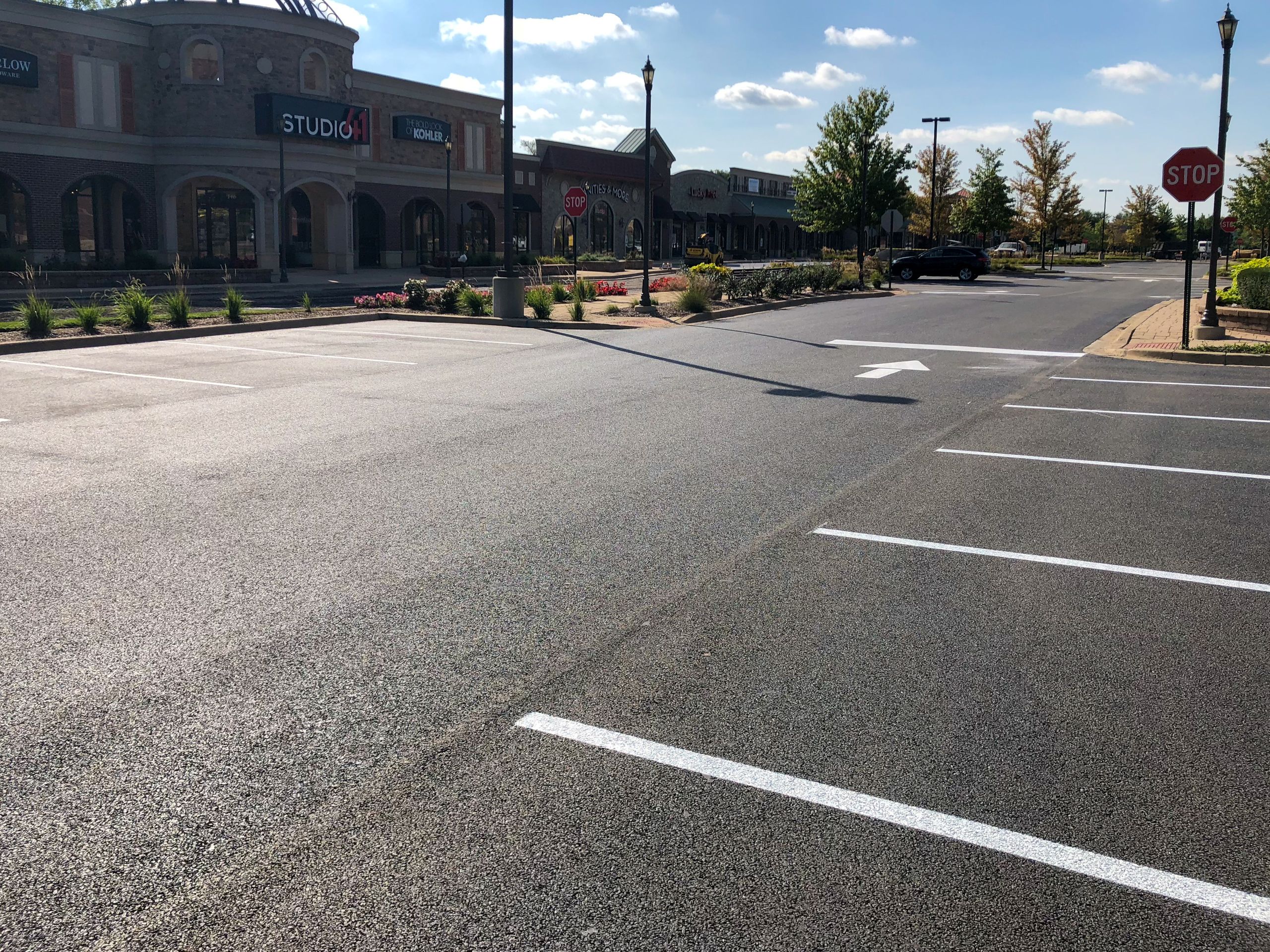 paving-services-commercial-shopping-center-strip-mall